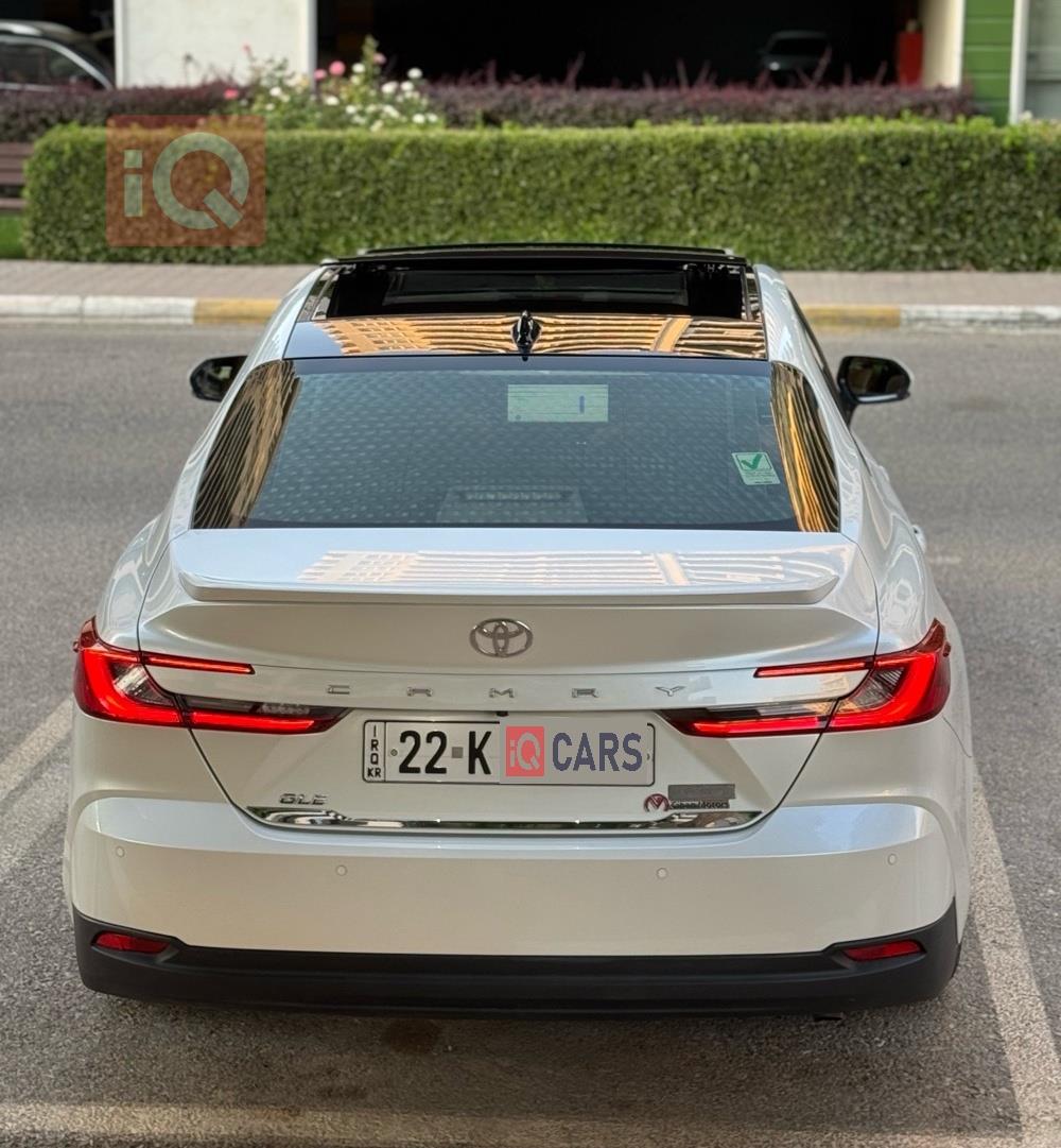 تۆیۆتا کامری